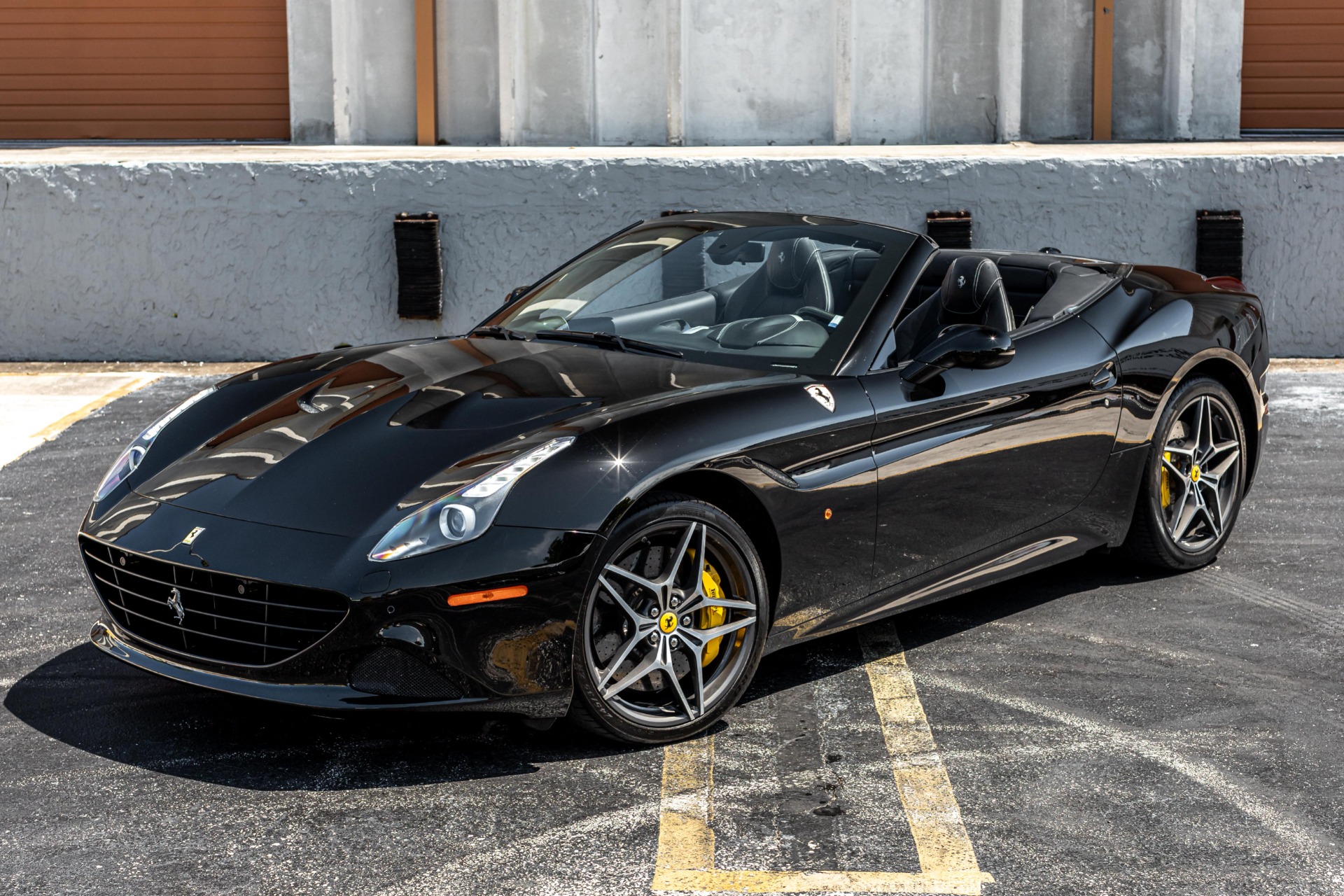 ferrari california t 2017 ZFF77XJAXH0220687 image ferrari california t 2017 ZFF77XJAXH0220687 image